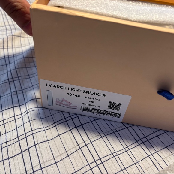 Louis Vuitton Trainer Pink Rose - Picture 5 of 11